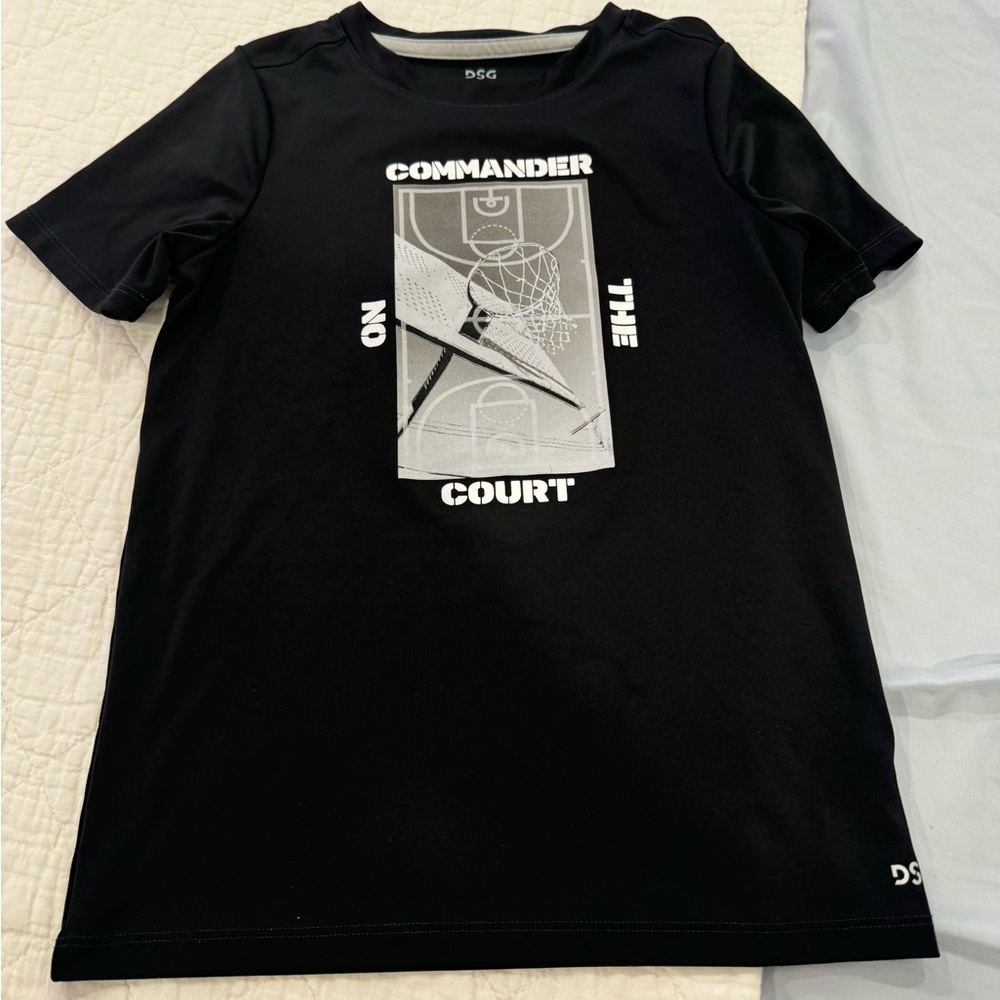 Kids dry fit, DSG brand. Size Small, used.